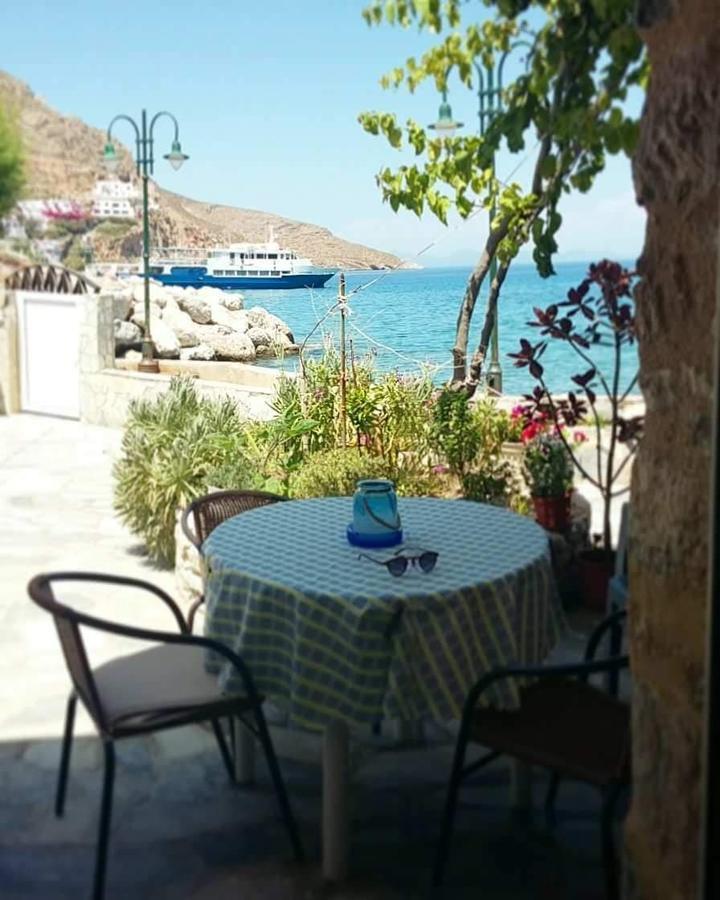 Spiros Apartments Ливадия Экстерьер фото